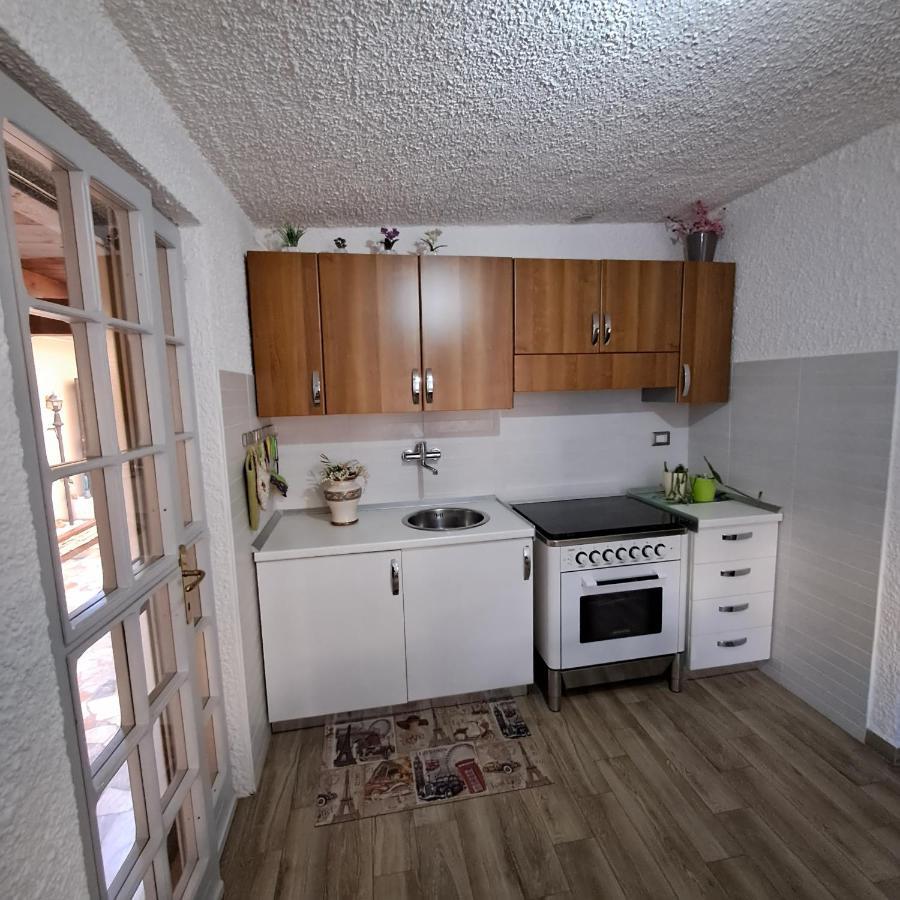 Bouganville Casa Vacanza Ambiente Climatizzato Con Wi Fi 피네토 외부 사진