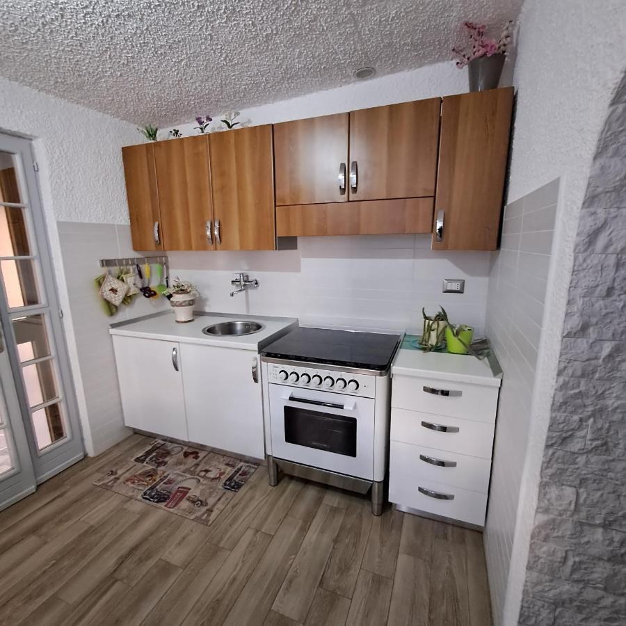 Bouganville Casa Vacanza Ambiente Climatizzato Con Wi Fi 피네토 외부 사진