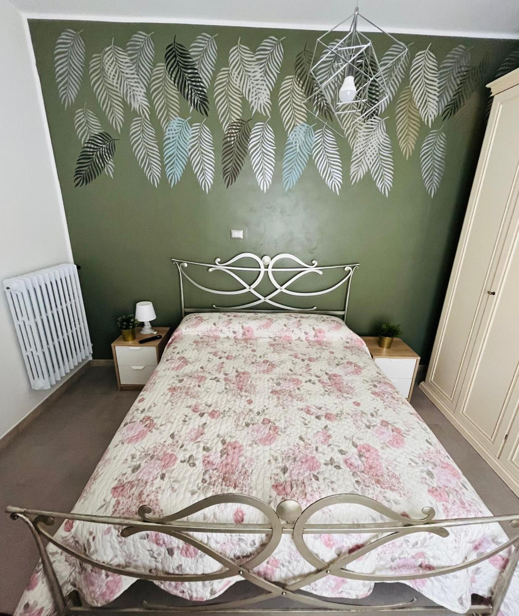 Bouganville Casa Vacanza Ambiente Climatizzato Con Wi Fi 피네토 외부 사진