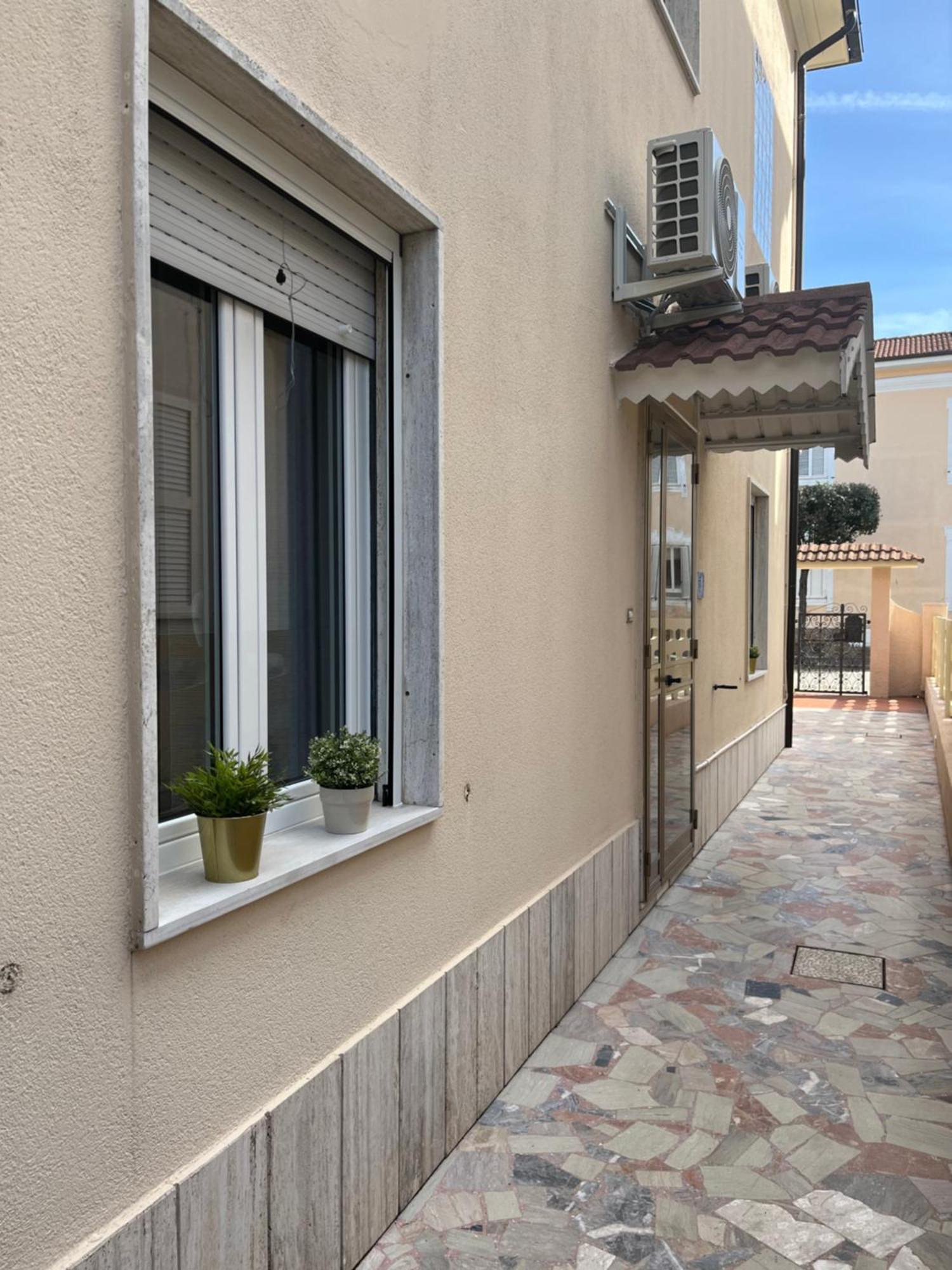 Bouganville Casa Vacanza Ambiente Climatizzato Con Wi Fi 피네토 외부 사진