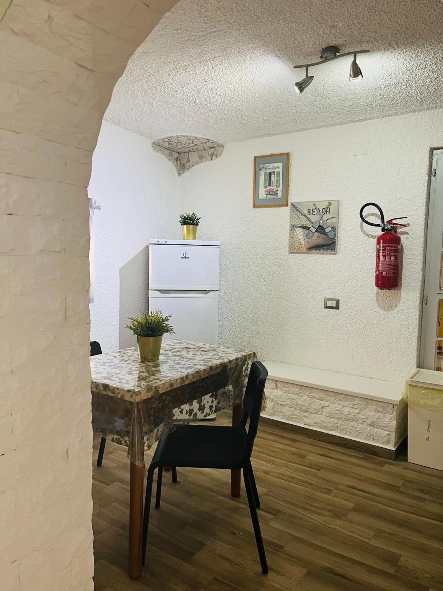 Bouganville Casa Vacanza Ambiente Climatizzato Con Wi Fi 피네토 외부 사진