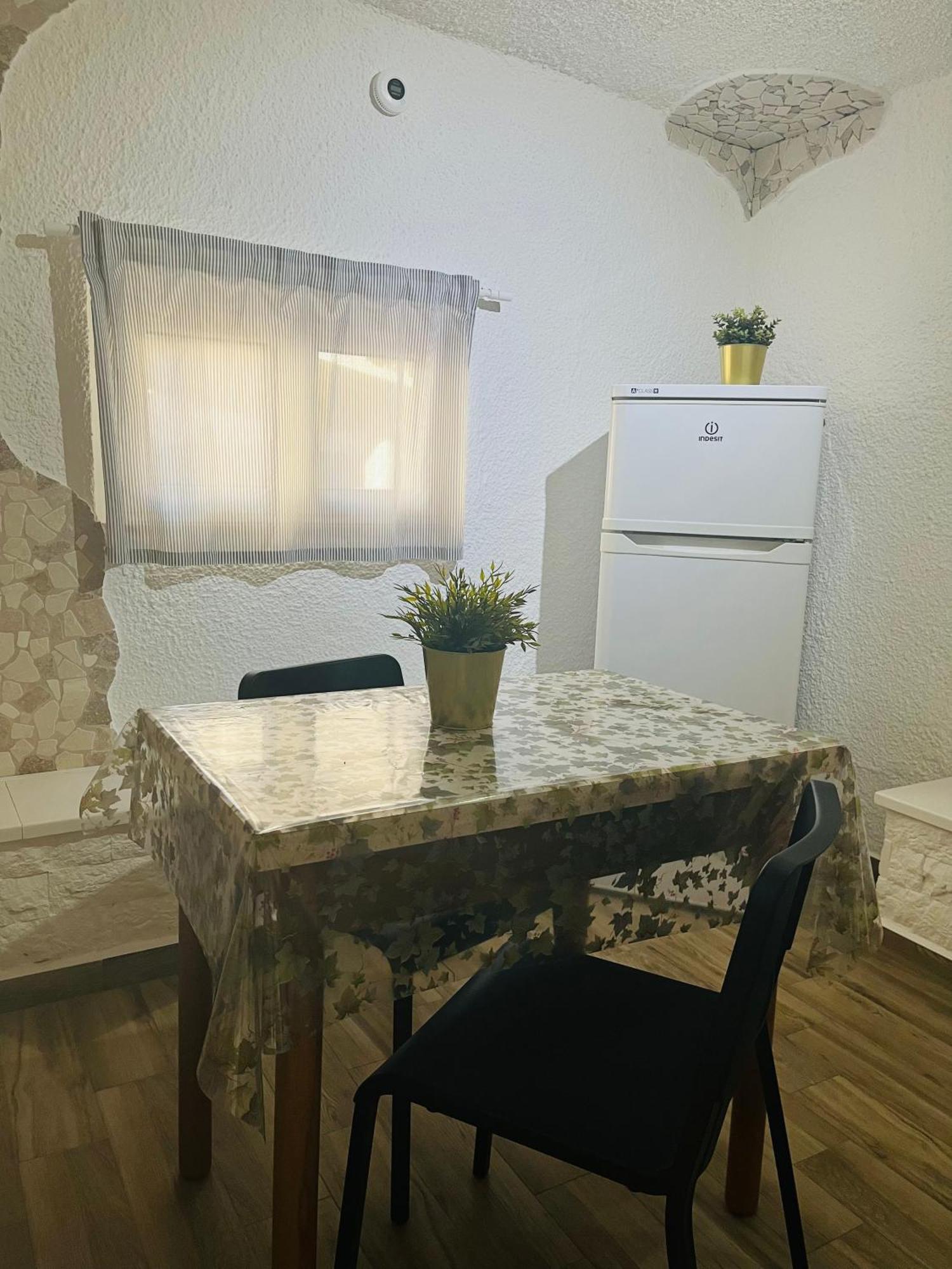 Bouganville Casa Vacanza Ambiente Climatizzato Con Wi Fi 피네토 외부 사진