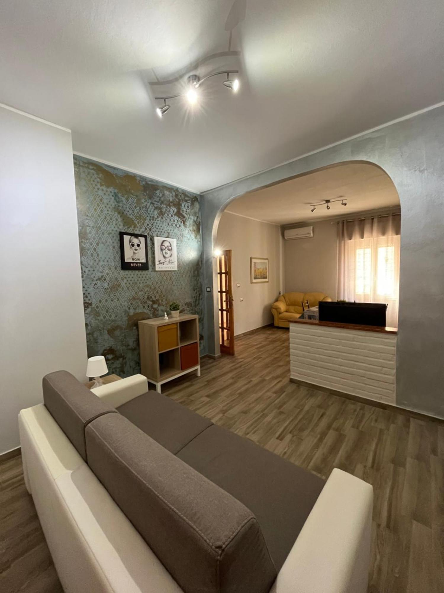 Bouganville Casa Vacanza Ambiente Climatizzato Con Wi Fi 피네토 외부 사진