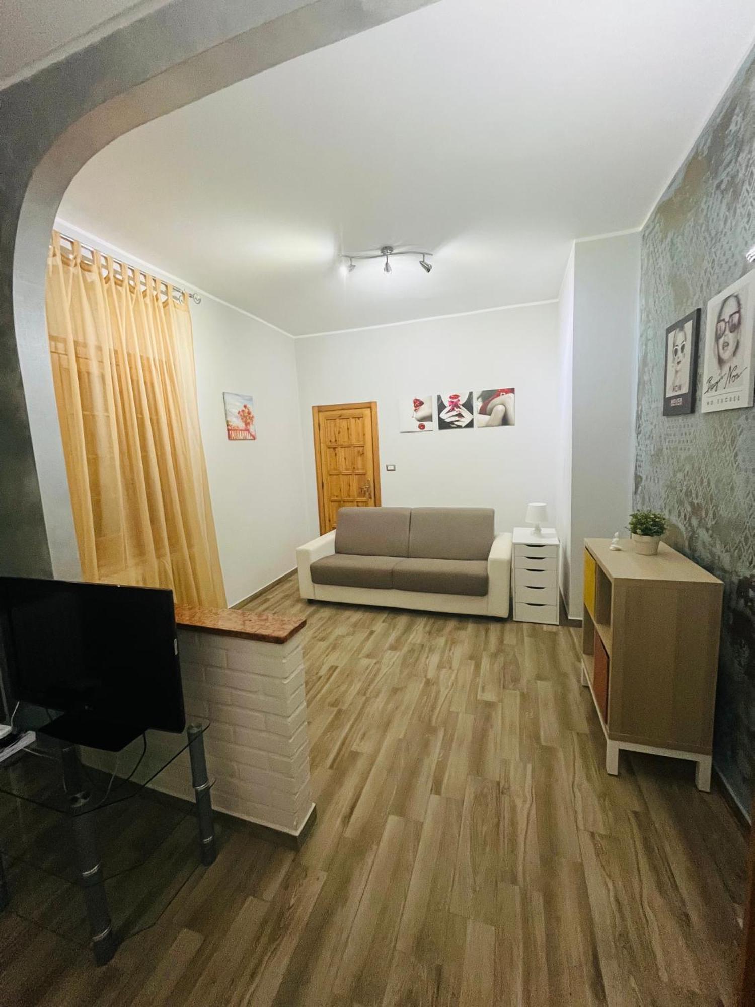 Bouganville Casa Vacanza Ambiente Climatizzato Con Wi Fi 피네토 외부 사진