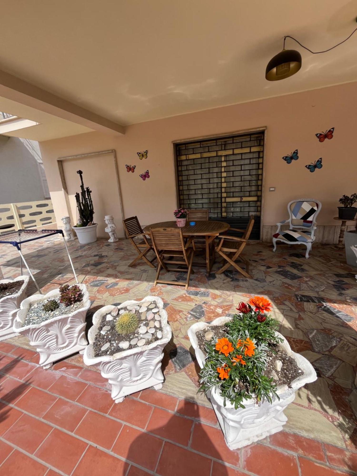 Bouganville Casa Vacanza Ambiente Climatizzato Con Wi Fi 피네토 외부 사진