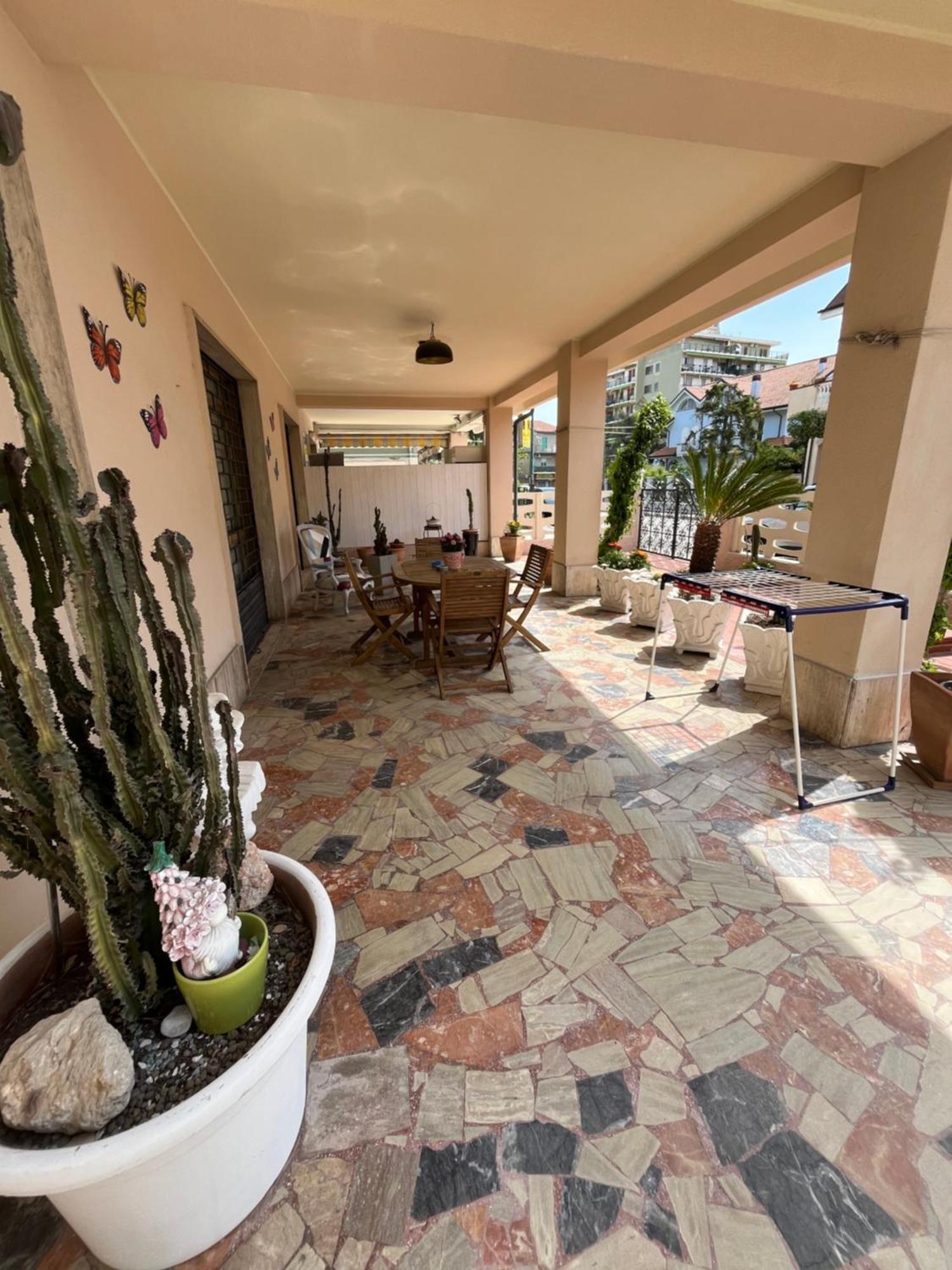 Bouganville Casa Vacanza Ambiente Climatizzato Con Wi Fi 피네토 외부 사진